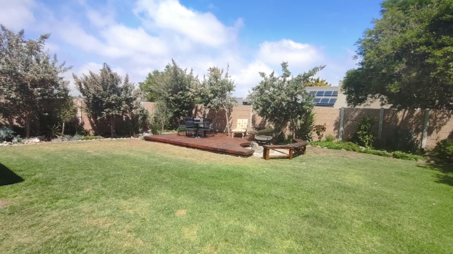 3 Bedroom Property for Sale in Stilbaai Wes Western Cape